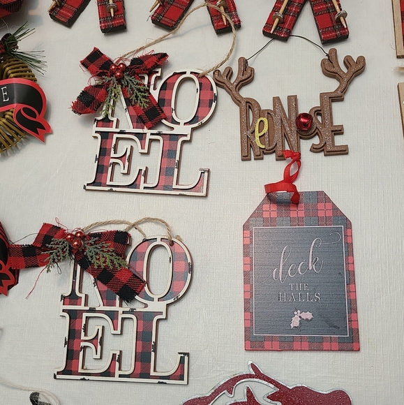 Buffalo Plaid Christmas Decorations - Picture 7 of 11